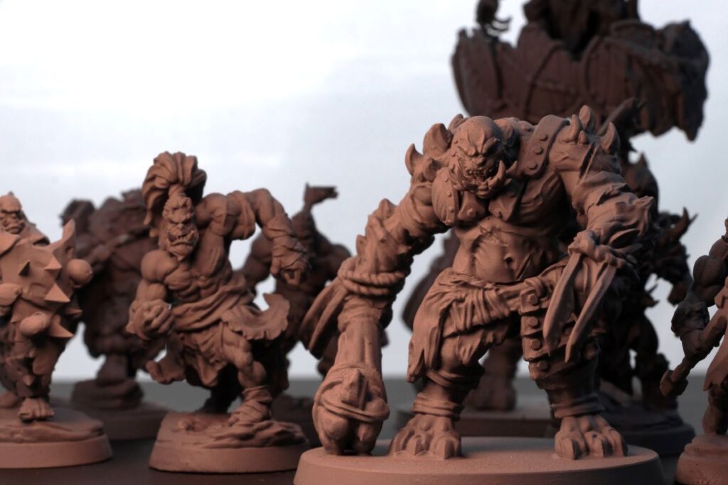 Como Montar e Preparar Miniaturas de D&D para Pintura: Guia Completo